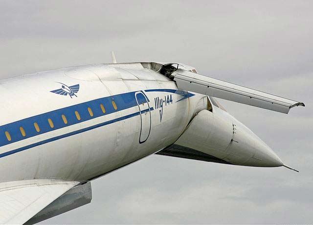 Пассажирский самолет «ТУ-144»